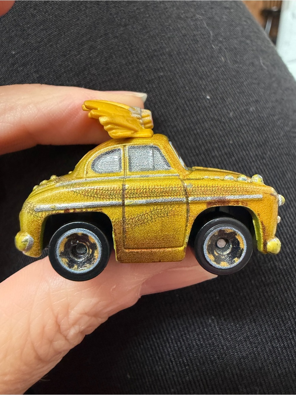 Pixar Cars Chieftess mini diecast